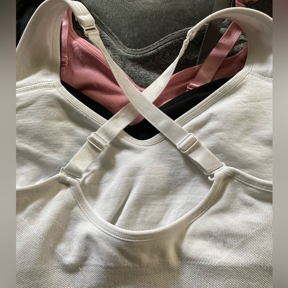 PUMA Sports Bra 4 pcs Size Large (36-38) Black/White/Pink/Grey Convertible back - Picture 7 of 8